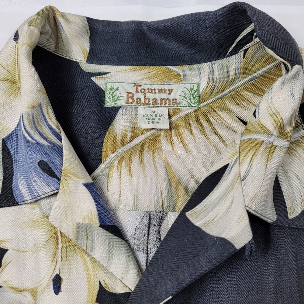 Tommy Bahama Silk Tropical Floral & Palm Leaf Button Front Shirt size Medium - Picture 5 of 10